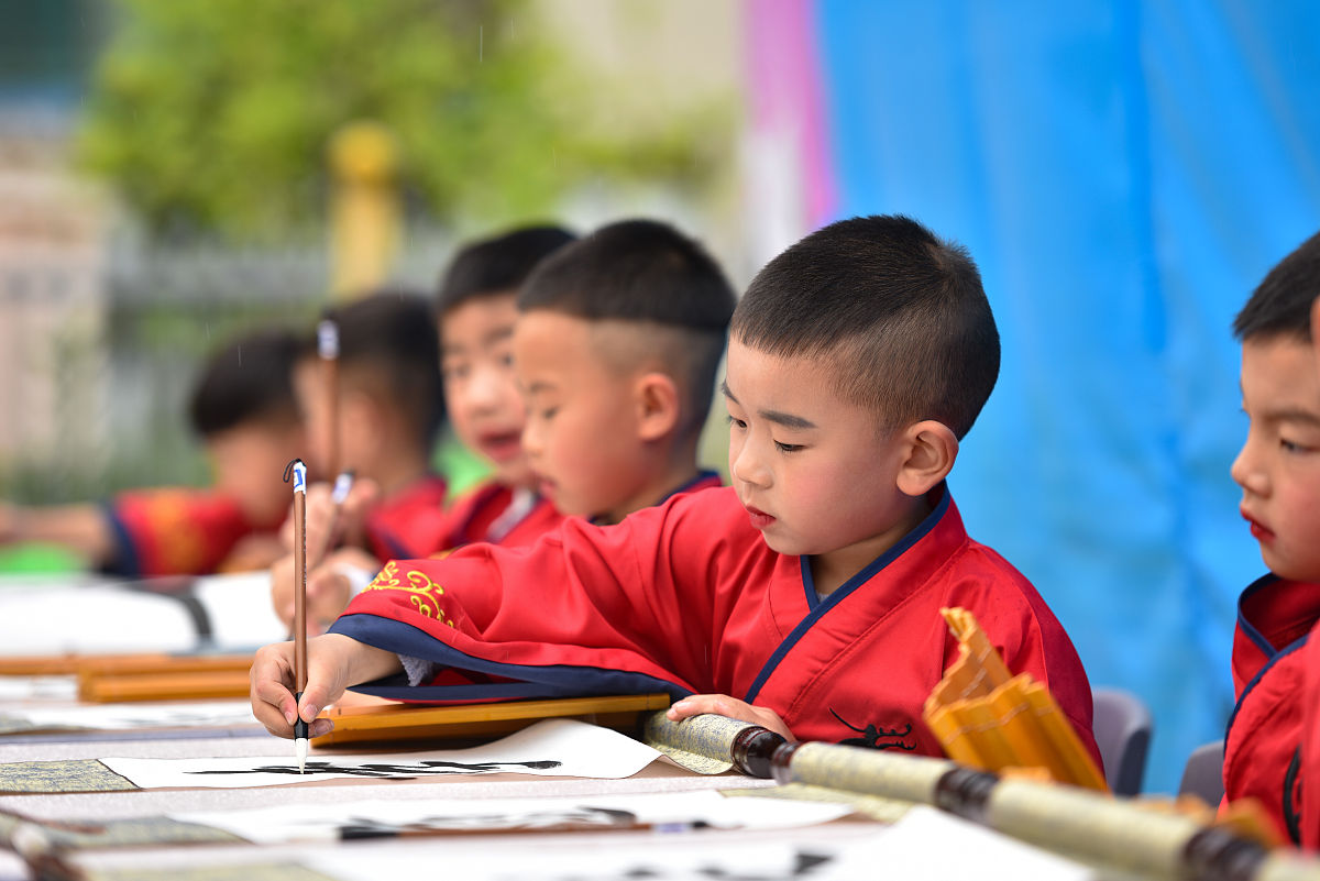 2019年5月31日,在贵州省黔南布依族苗族自治州龙里县第三幼儿园,小朋