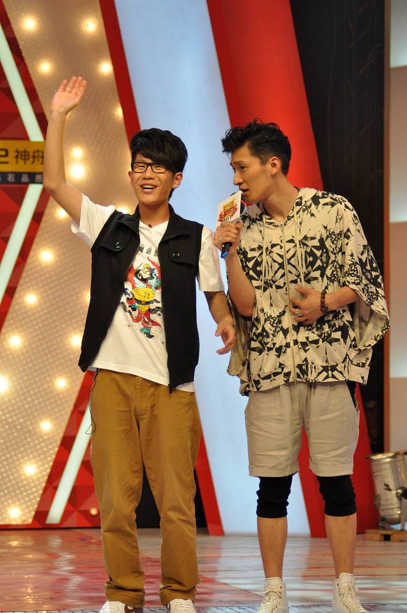 2011年5月26日,上海,搞笑综艺节目《谁是爆笑王》录制.乔任梁+++_+++