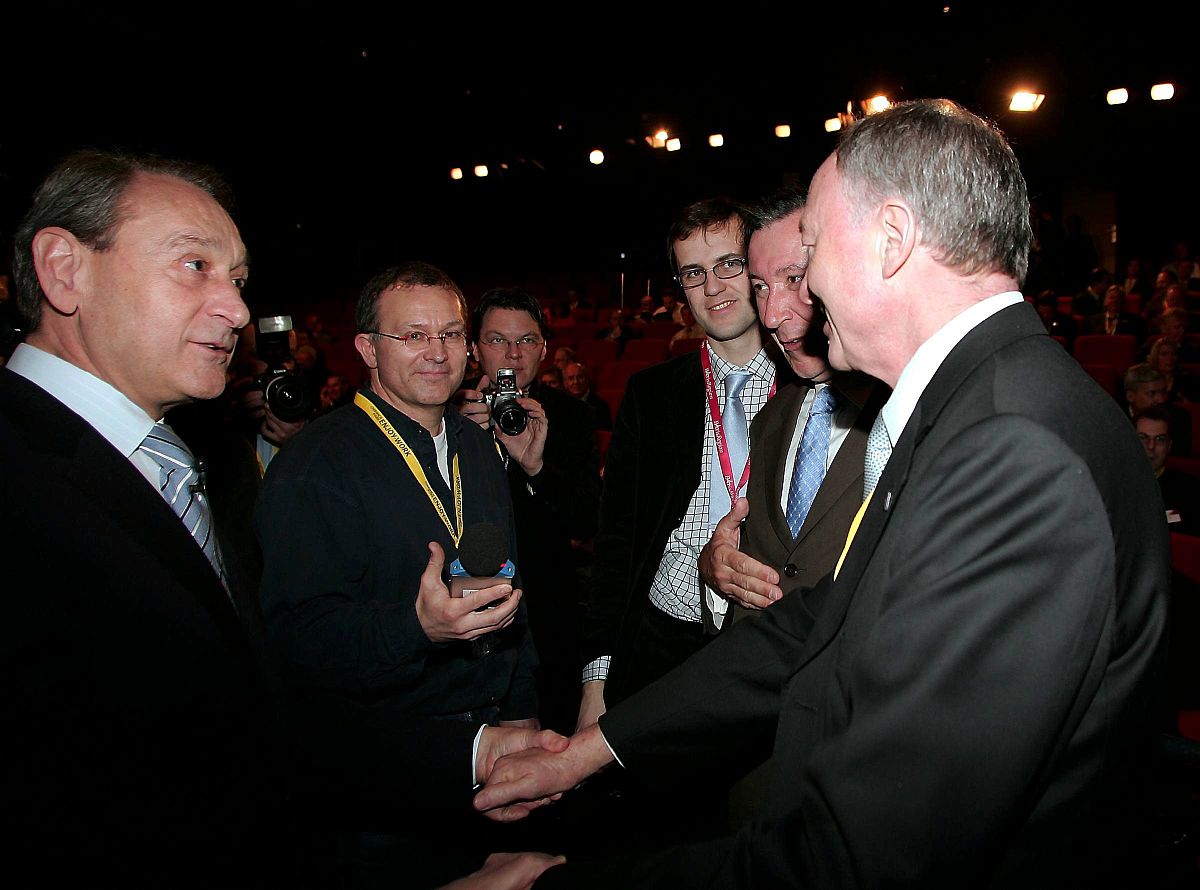 2006年3月14日,2006国际地产投资交易会(mipim)14日-17日于法国戛纳举