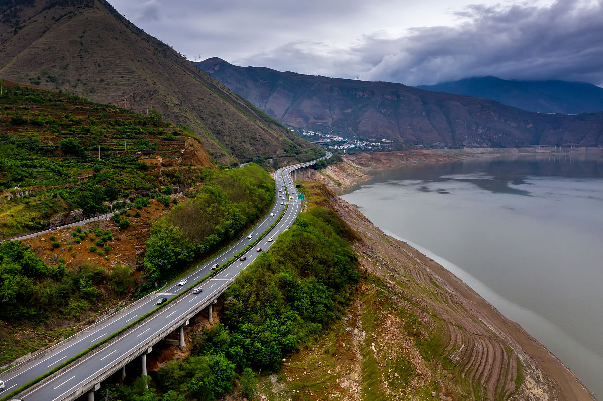 关于成都公路收购流程是什么字