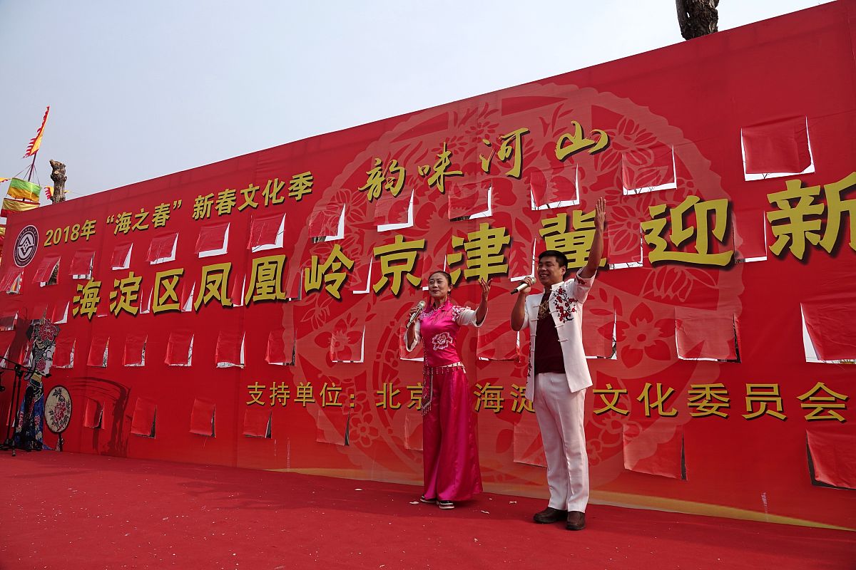 请杨凌职业技术学院新校区建设项目开工仪式上适合负责项目设计单位领导人讲话的演讲稿。演讲稿需要800字需要切合项目开工仪式上的喜悦的氛围且能够体现出设计单位在杨凌职业技术学院项目上的心血。