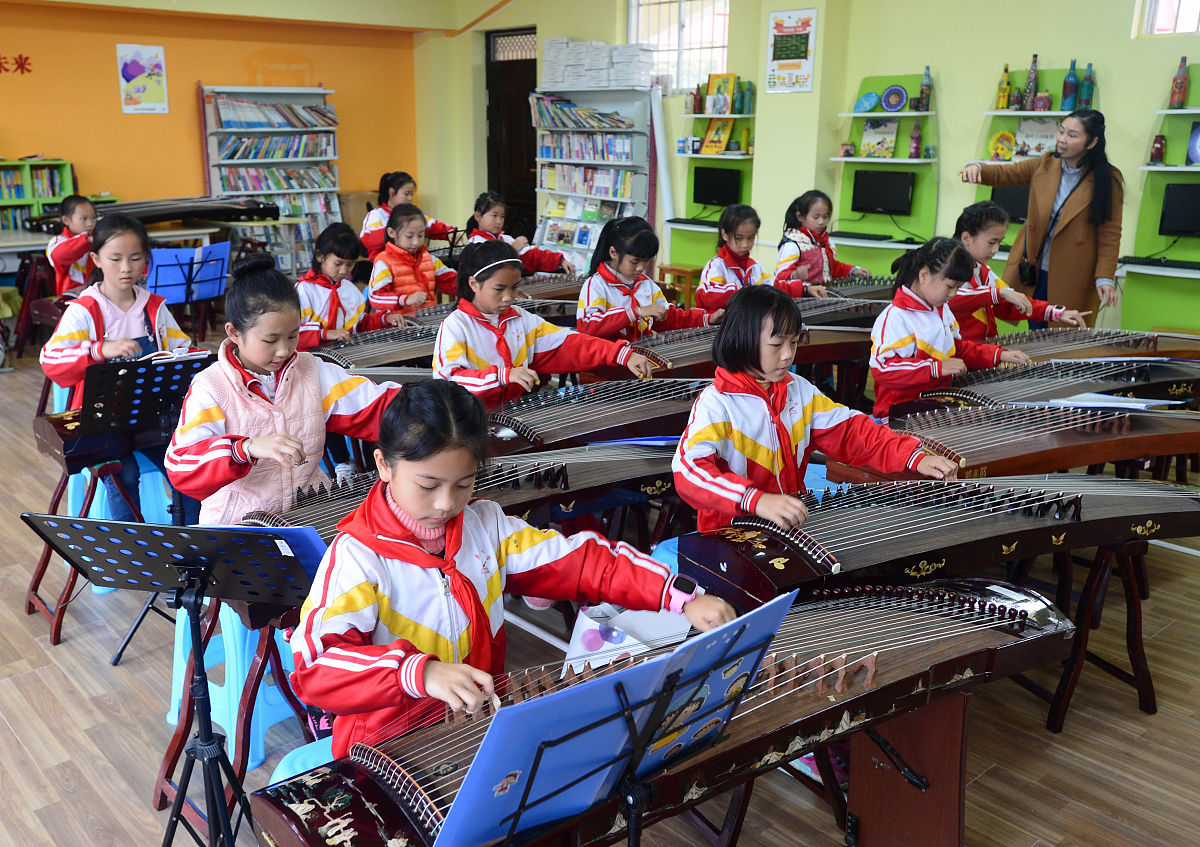 小学低段音乐课堂组织教学浅谈 - 培养兴趣，激发潜能
