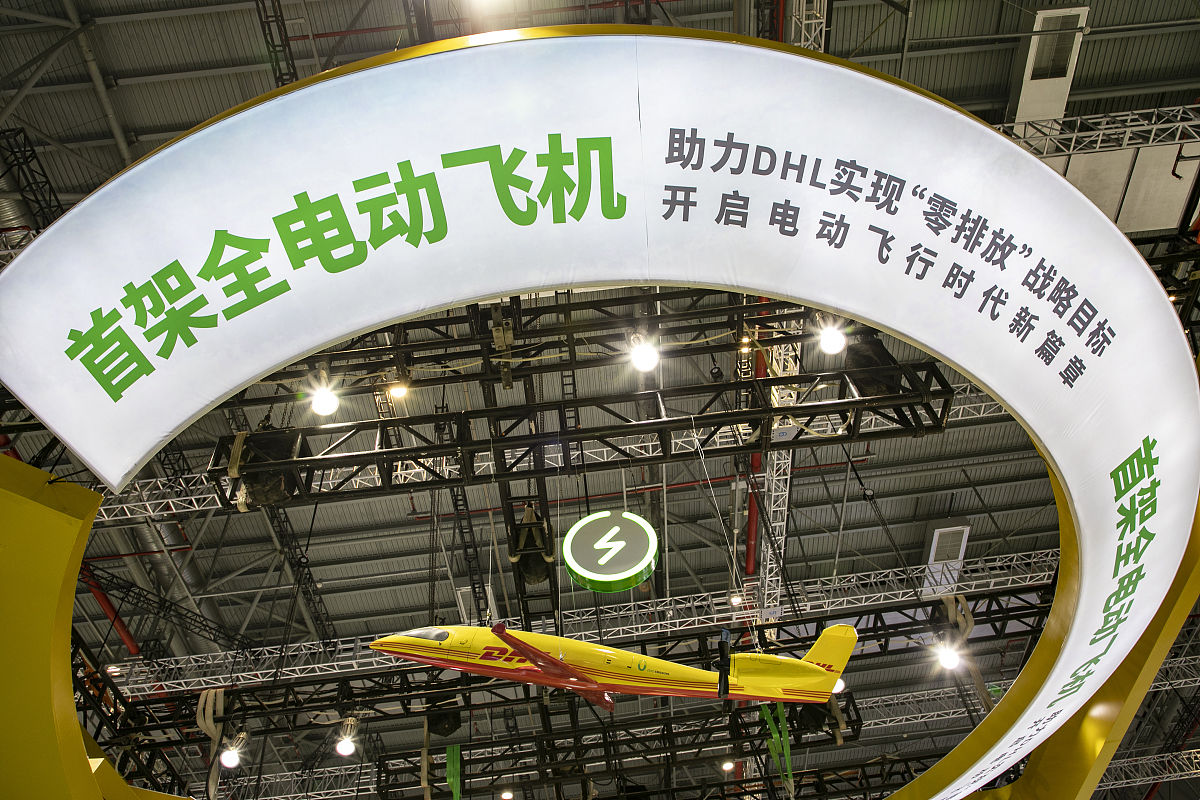 1试举例一家国际物流公司了解其相关业务内容。2试借鉴一家国际进出口贸易企业熟知其业务内容思考并分析与国际物流系统相关的业务模块内容目前该企业国际物流业务存在的问题有哪些解决措施有哪些总字数要求