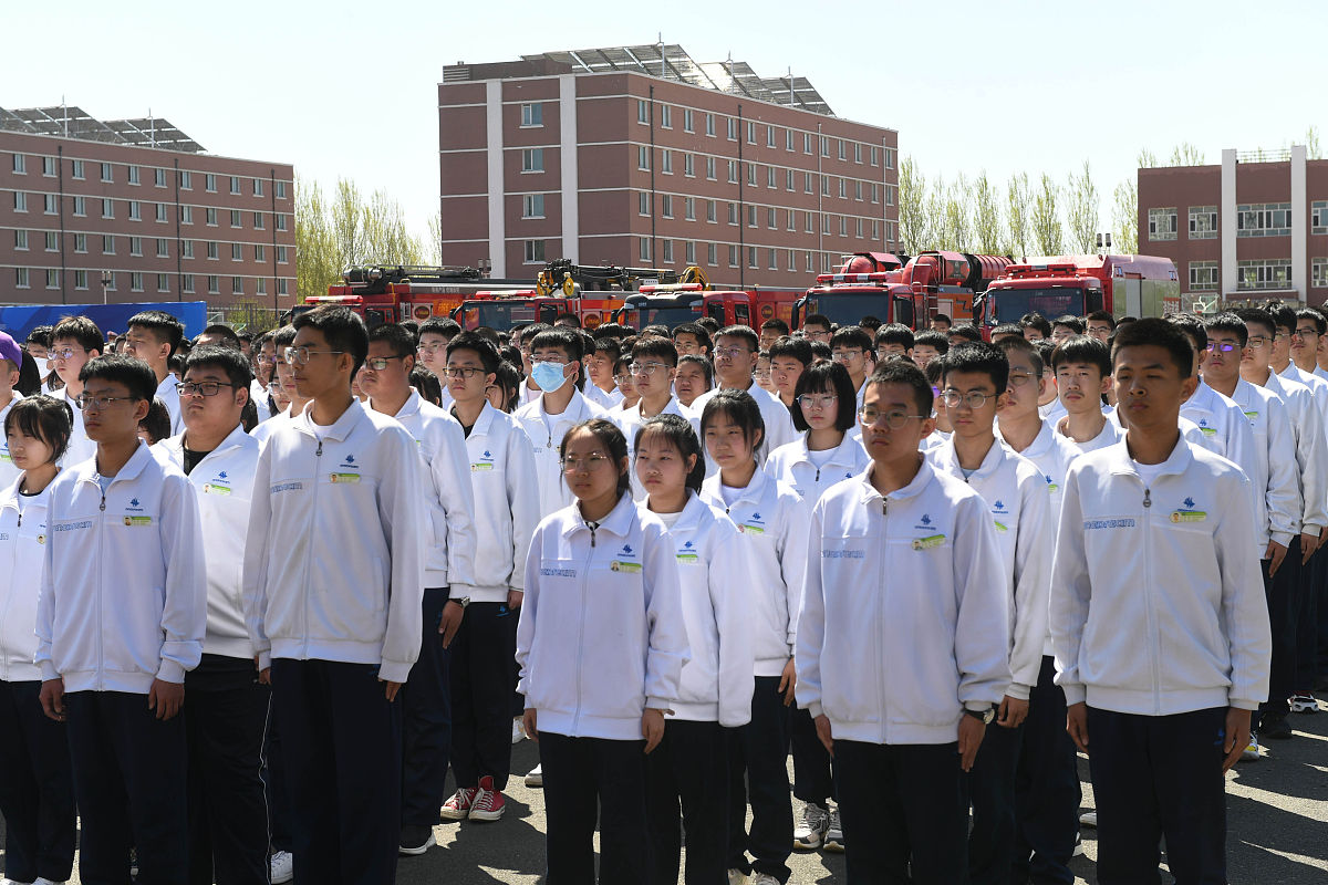 哈尔滨市第二职业中学校怎么样