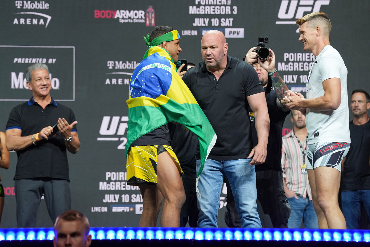 WWE1549：未来之子Seth Rollins智斗小巨人Chad Gable，幽默解说带你笑看比赛！