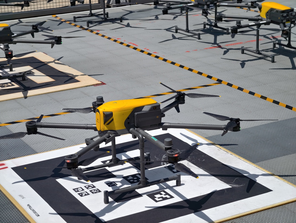 外卖无人机的人机工程学尺寸标注