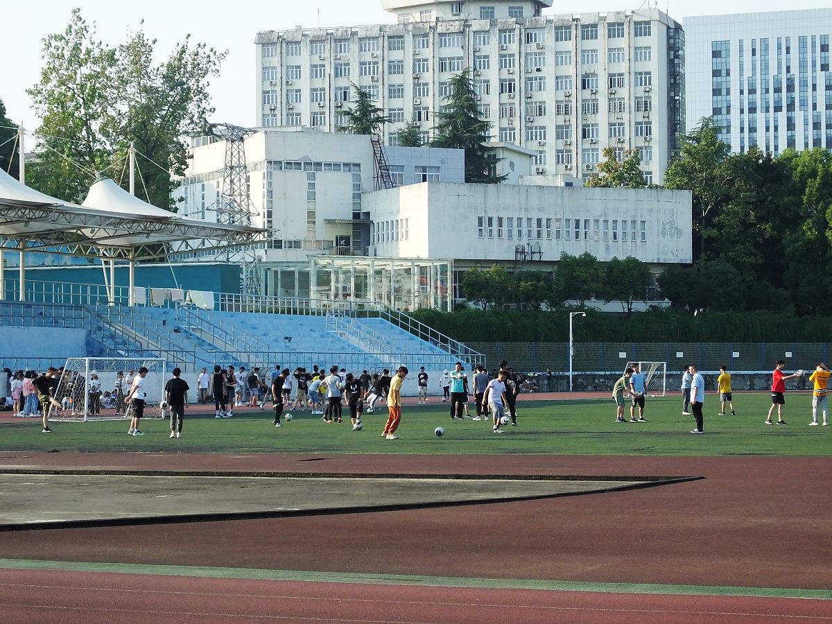 武汉体育学院体育科技学院经济学专业怎么样