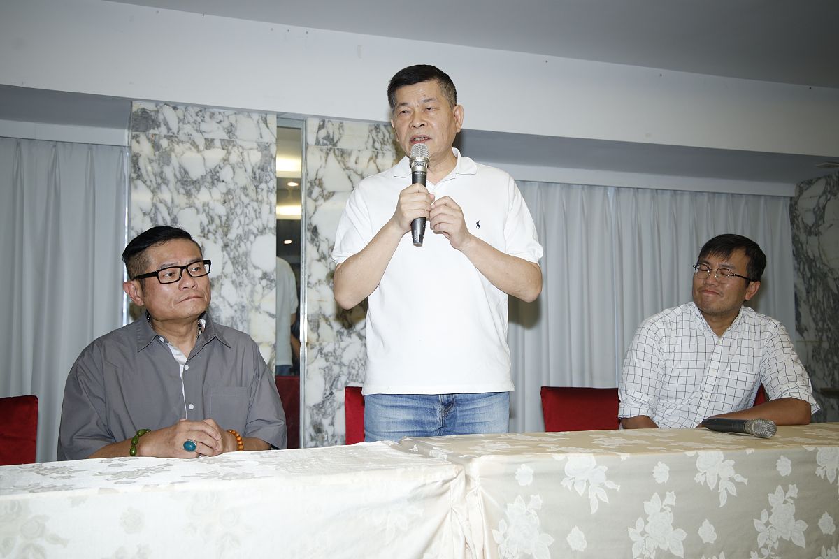 2020年8月6日,台北,知名主持人兼演员澎恰恰突然开记者会,宣布破产.澎