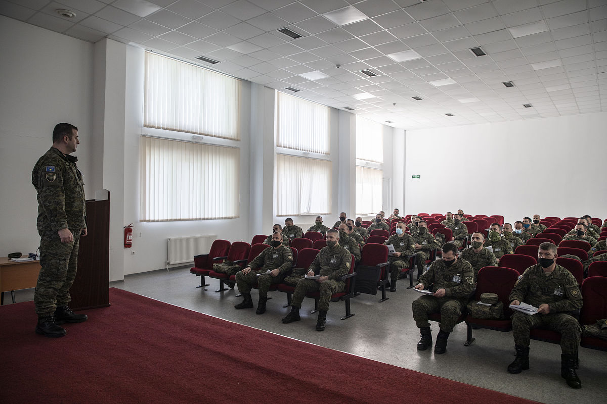 写一个本科生课程设计的致谢