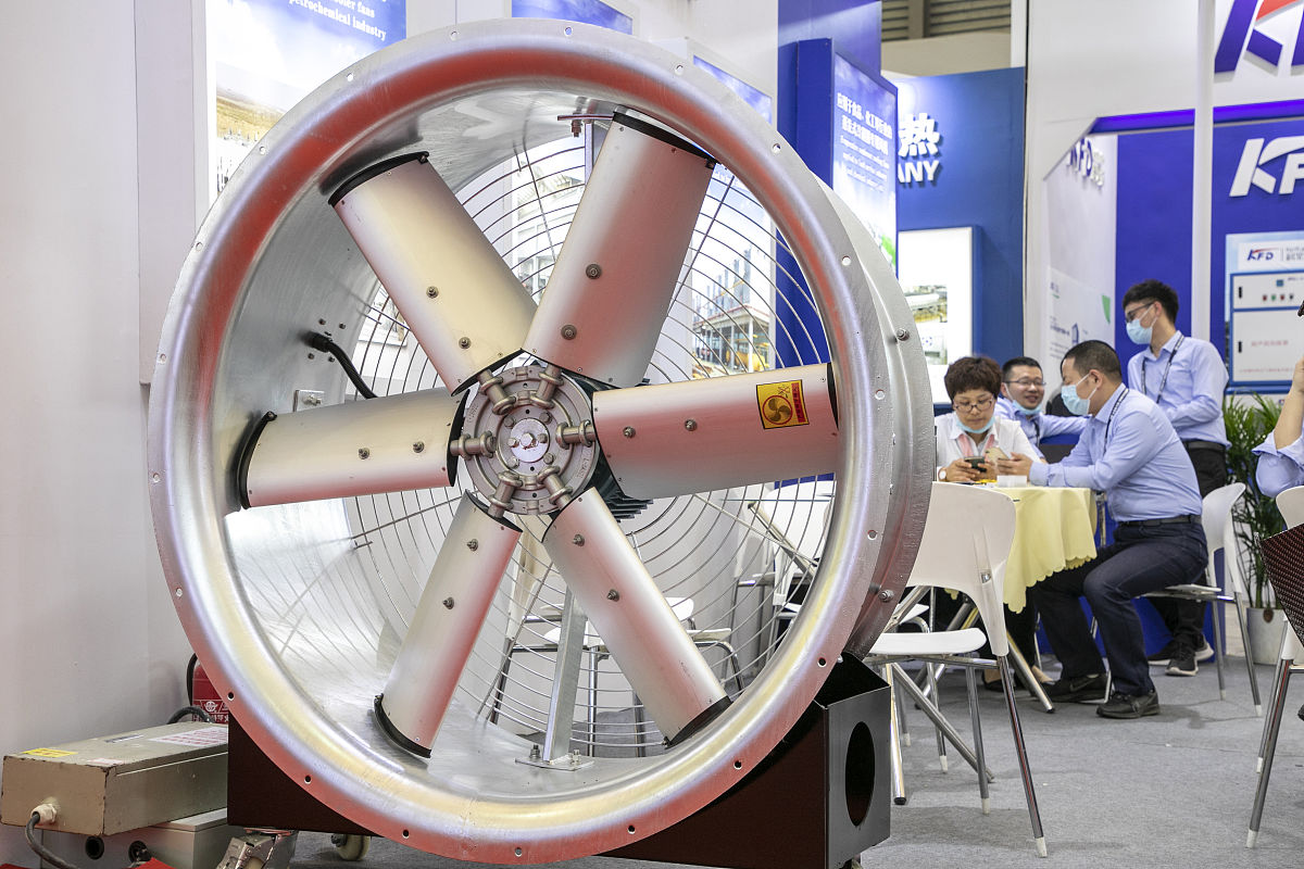 一台6kw动力分别配装在风力发电机是6kw好还是15kw好