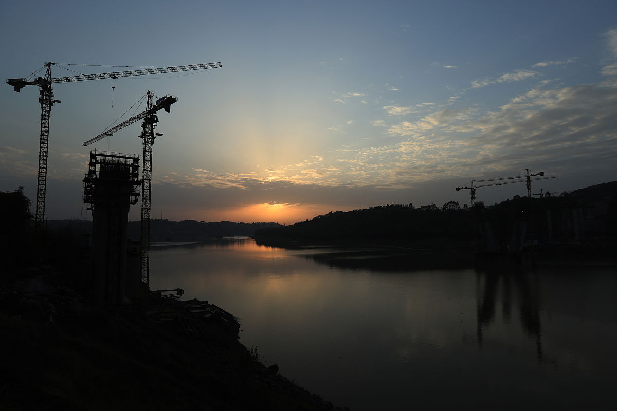 关于四川广安市公路施工总承包二级办理转让哪个公司有？字数