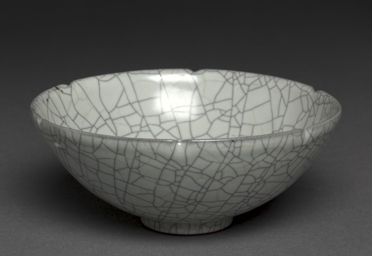 哥窑：明代官窑瓷器的历史与艺术价值