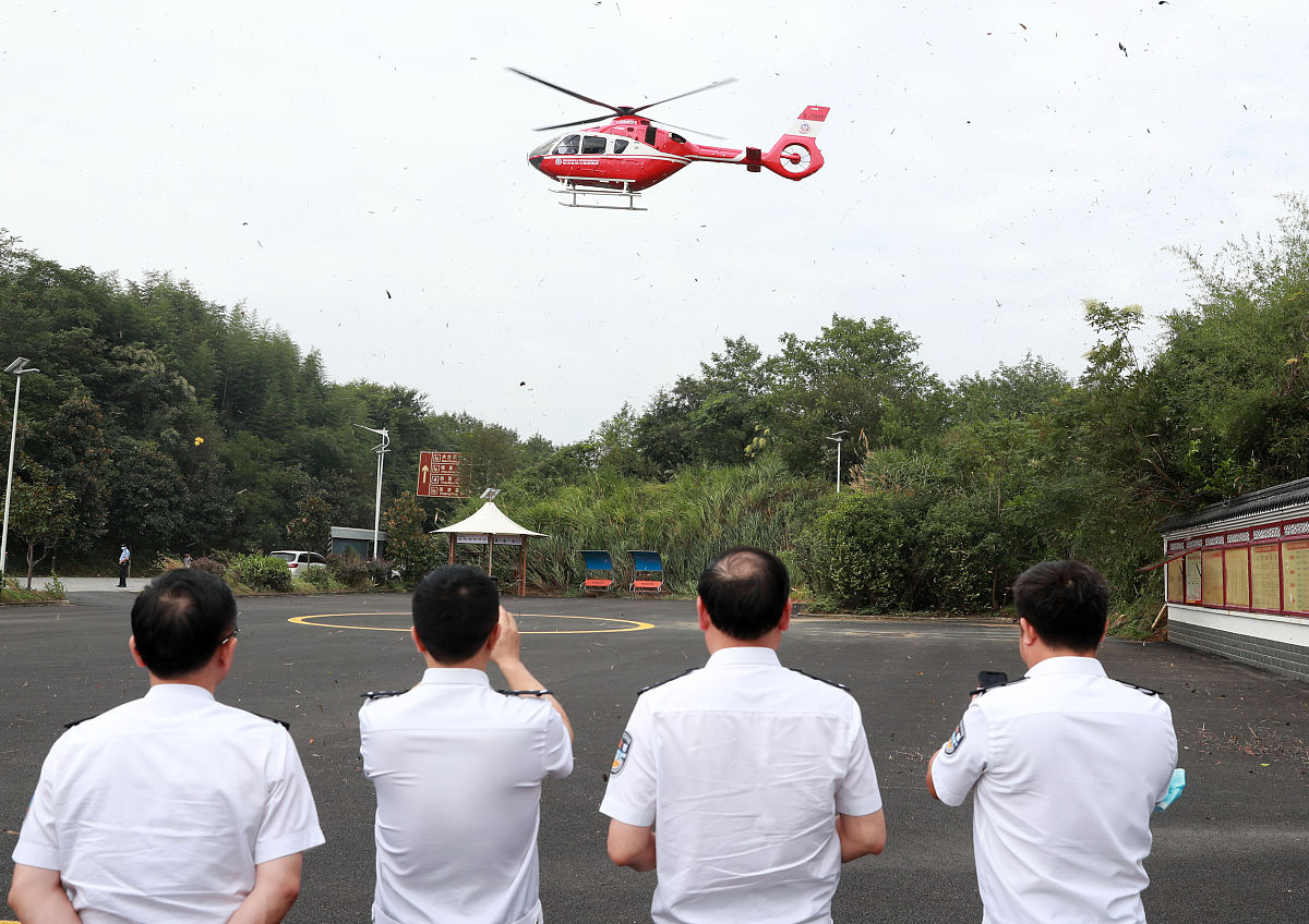 云南晋宁航空学校空乘/直升机专业就业前景怎么样？