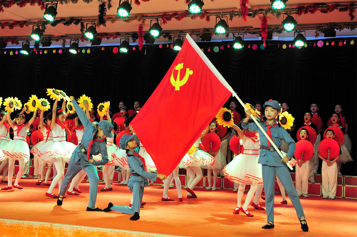 红色歌舞的当代价值：传承历史、弘扬精神、引领未来