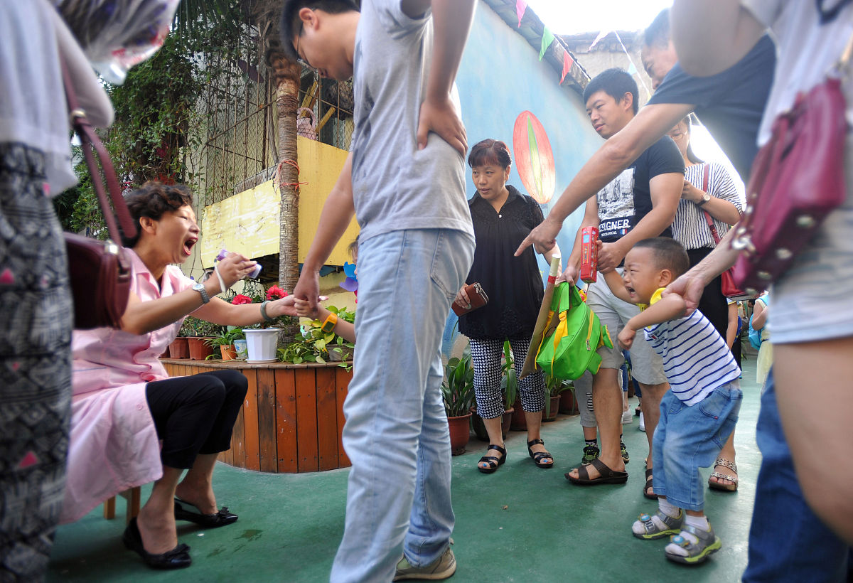 5个家庭聚会趣味小游戏，增进亲子互动，欢乐无限！