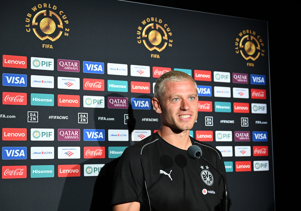 2021世界足球先生为何延期回答加拓展