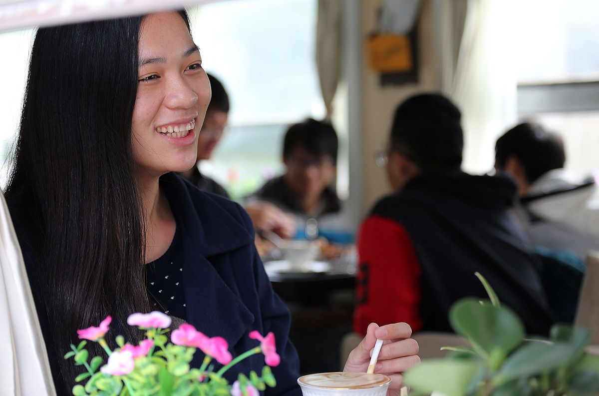 大学生聊天技巧：轻松搞定聊天，收获友谊