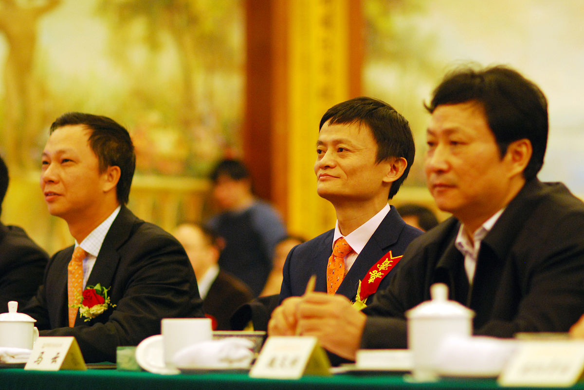 2009年12月29日,湖南卫视联手阿里巴巴在长沙举行新闻发布会,宣布合资