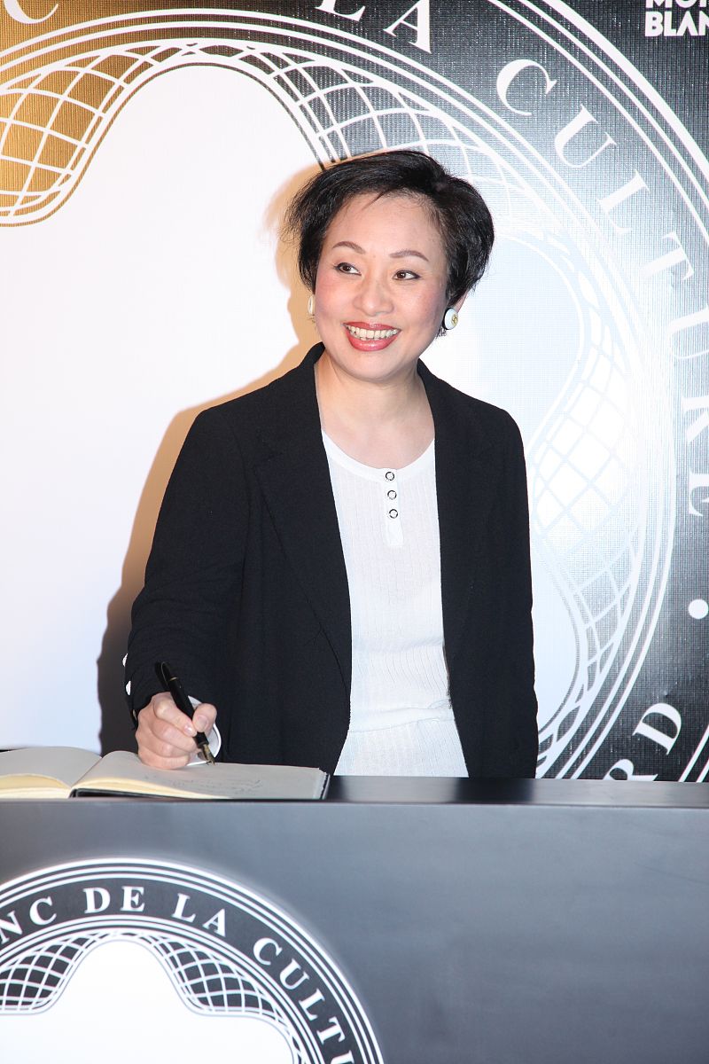 2012年6月29日,香港,《万宝龙艺术赞助大奖颁奖礼》在香港举行.+++_++
