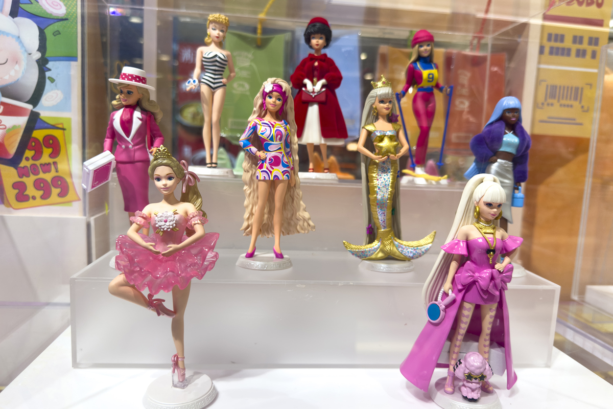 为了角色周边，不吃不喝值得吗？理性看待角色周边消费