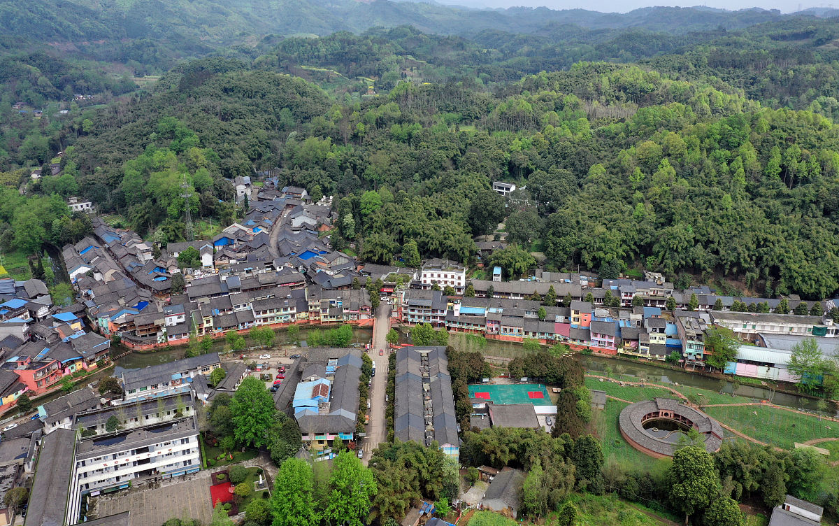 贵阳金竹镇滥泥村属于城中村吗回答+拓展