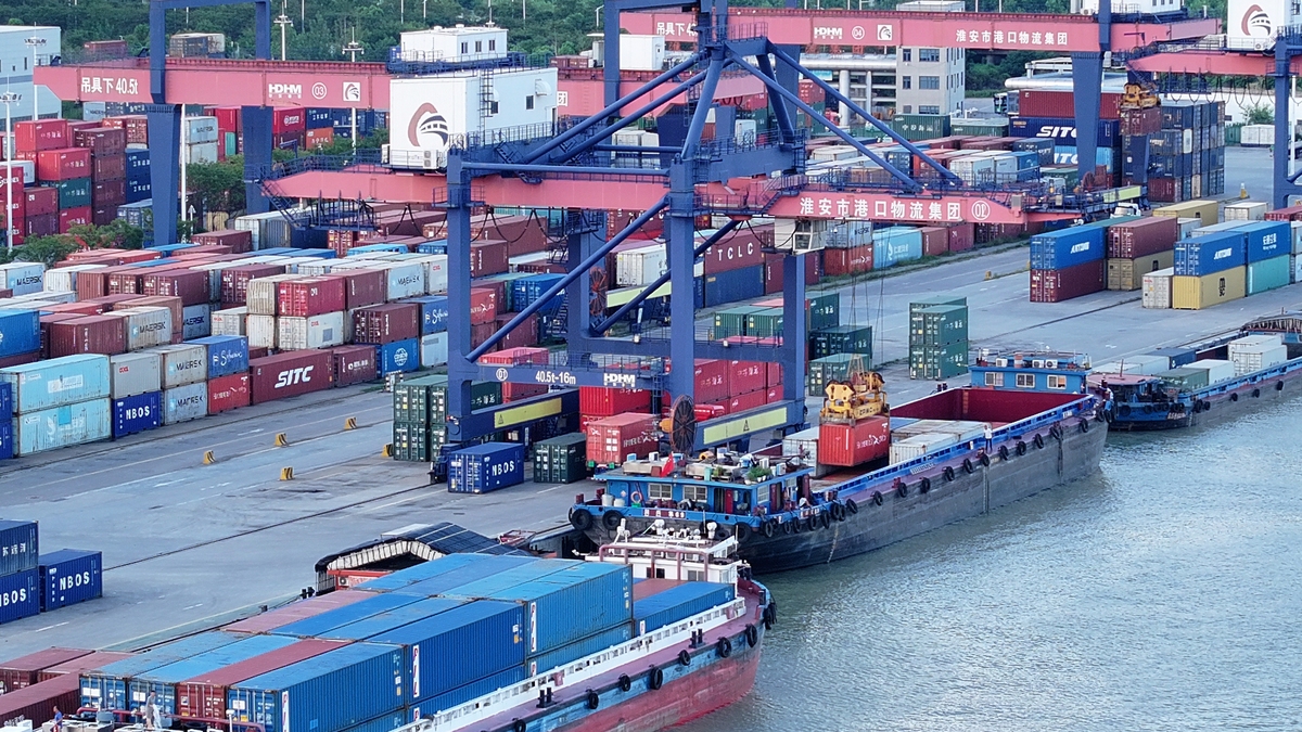 班轮运输：全球贸易的脊梁，面对贸易模式变化的挑战