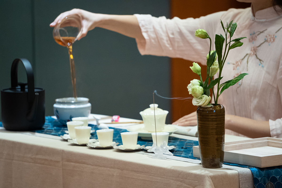 花茶文化：茶道、花艺、传统与医学的融合