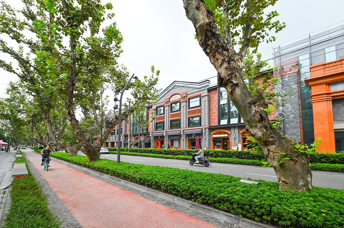 2018年成都华西卫校招生简章：专业设置、招生标准及教学质量