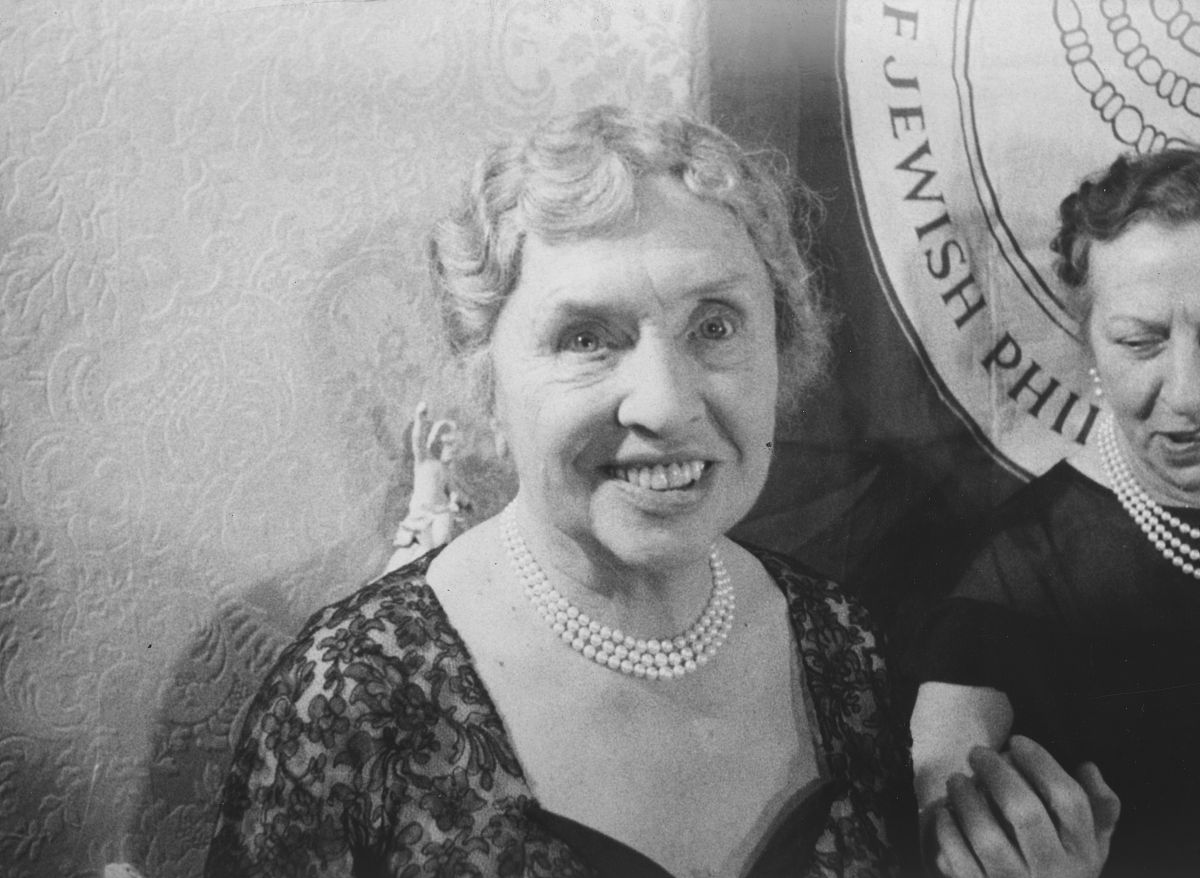 遵义市美术学校招生办联系电话