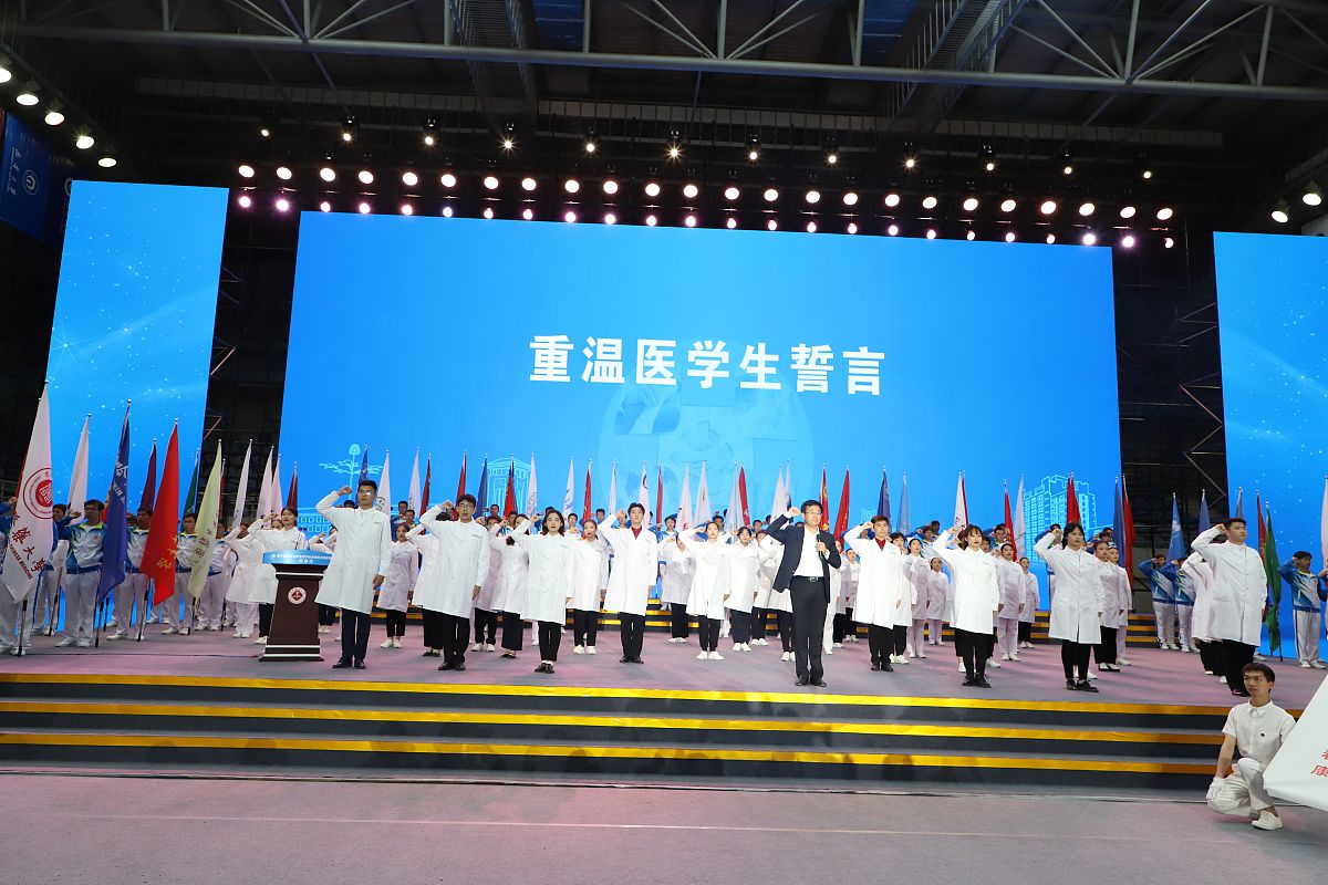 天津市男生读护理专业好吗？好就业吗