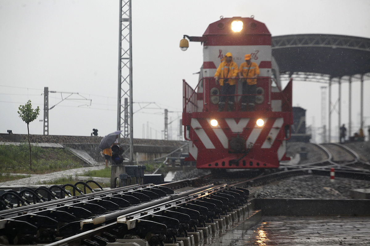 重庆两江铁路职教中心专业介绍 - 培养铁路行业人才的摇篮