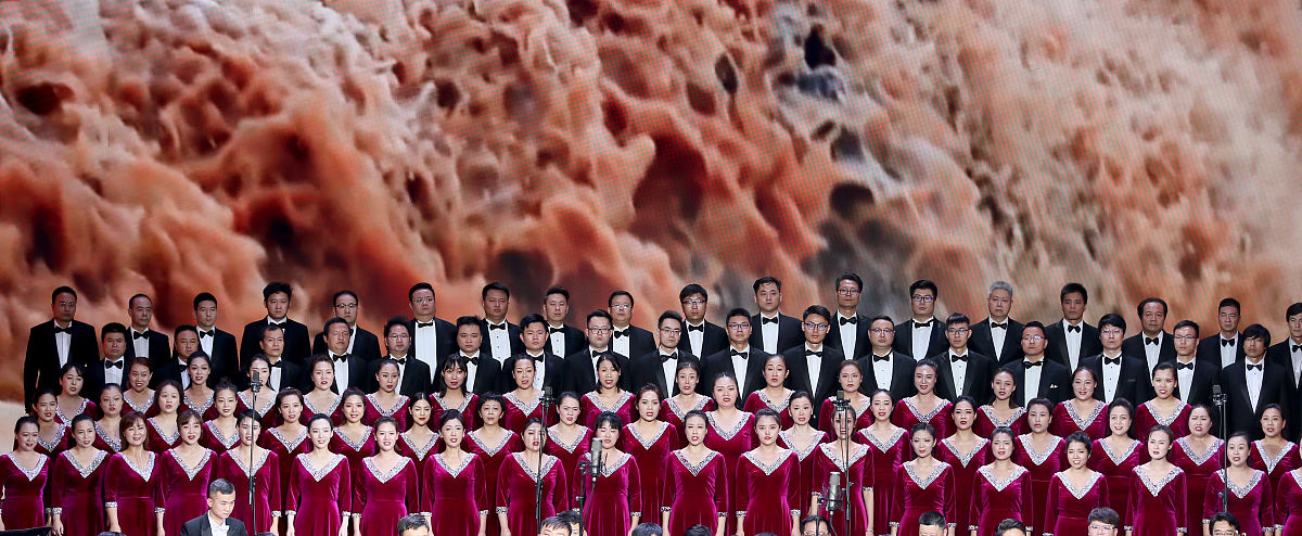 结合个人的理解与感受从旋律、力度、速度等音乐要素的角度进行阐述黄河大合唱不少于八百字