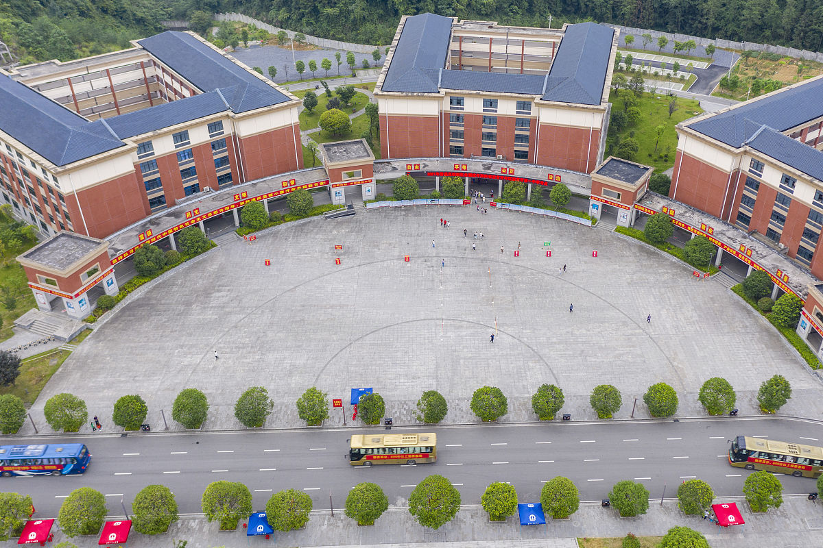 凤凰县育英民族学校2023年新址：地址、环境、发展方向