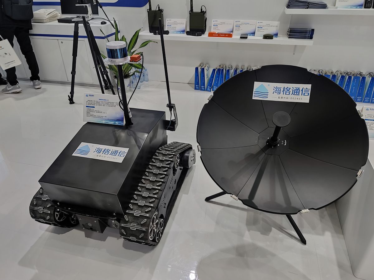 路径规划技术是移动机器人领域的重点主要目标就是规划出一条从初始点到目标点的无障碍安全路径改写上面这句话