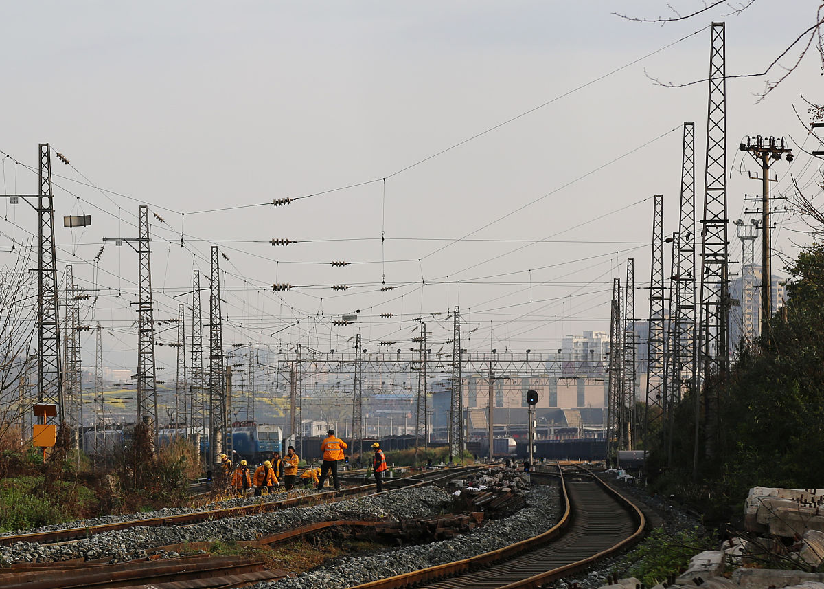 重庆新渝技工幼儿师范学校2022年招生办电话-官网