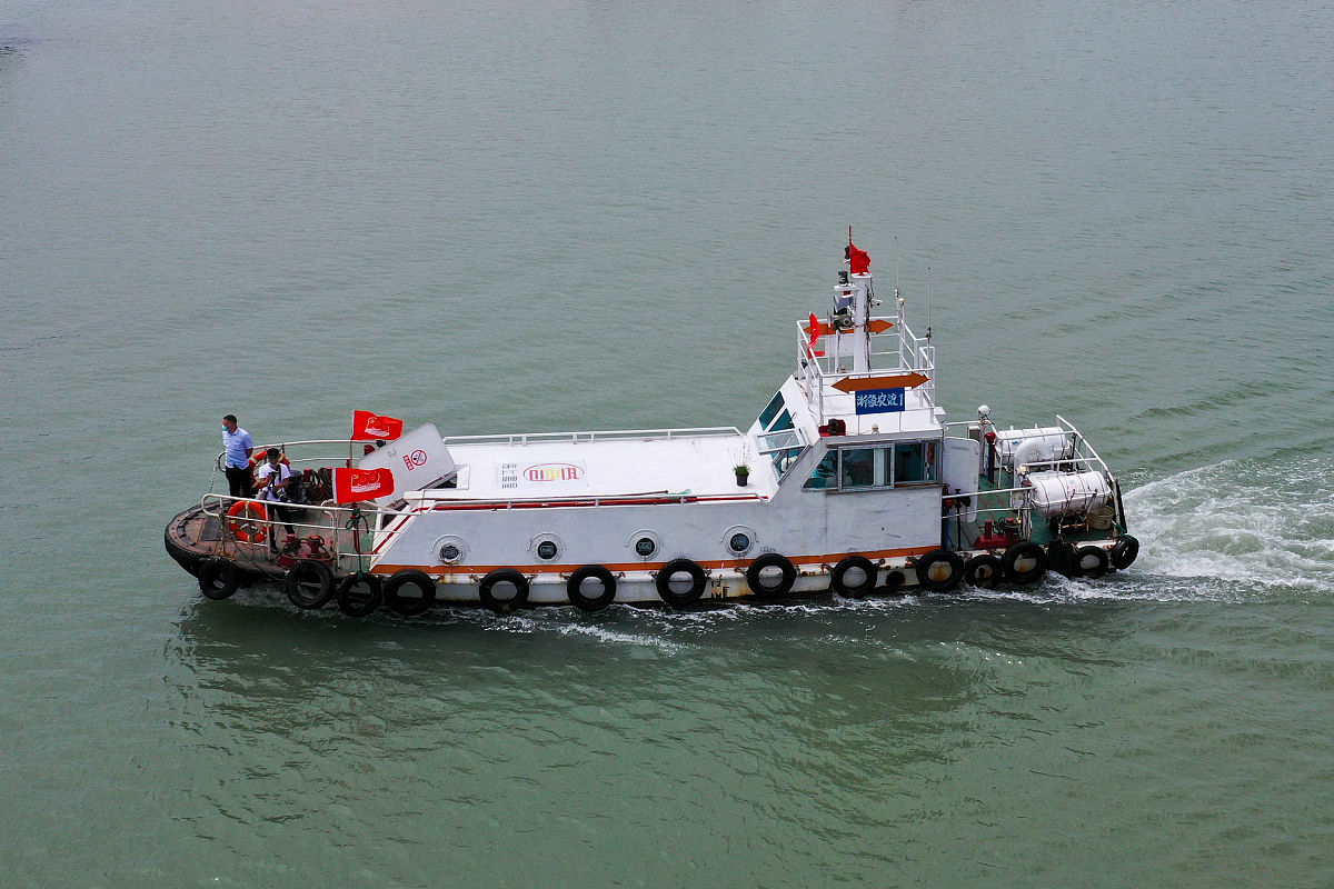 无人船与无人车：环境工程视角下的区别