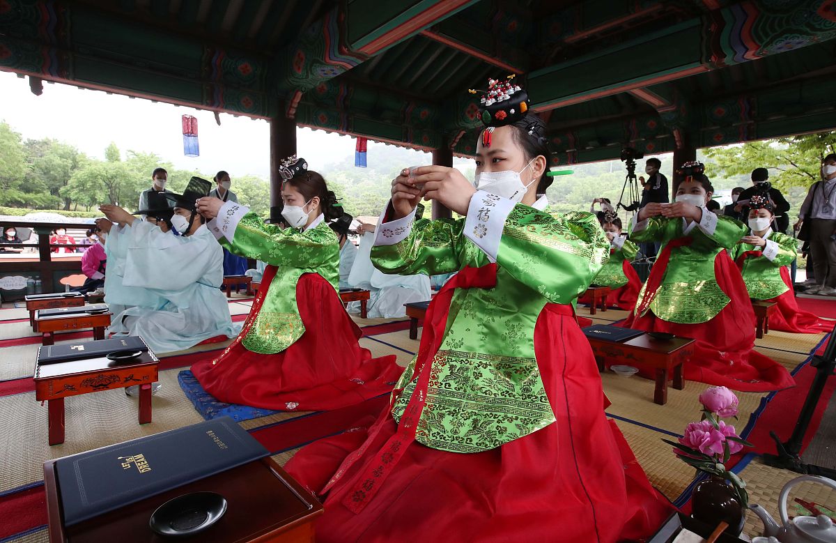 2665996659：中韩文化比较韩流与汉风