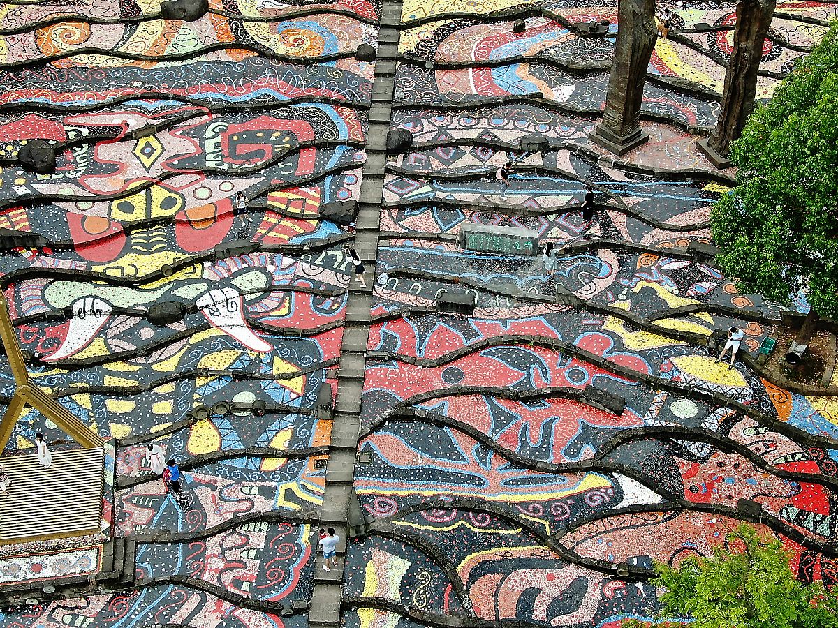 重庆电子工程职业学院工程造价专业怎么样？就业前景如何？