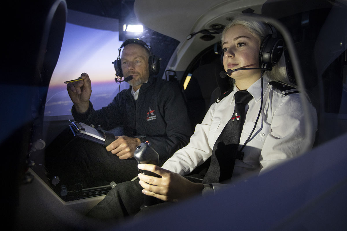 贵州航空学院2021年春季招生简章 - 报考条件、专业设置、奖助学金