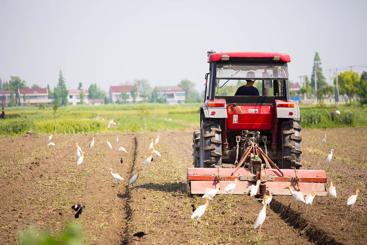 烟台农业学校2023年开设专业：农业机械化、现代农业科技等