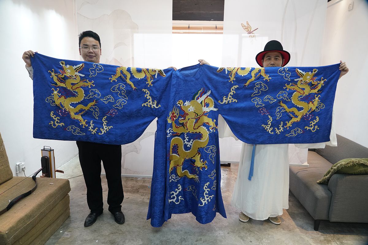 重庆高中毕业上中专学校学什么专业好