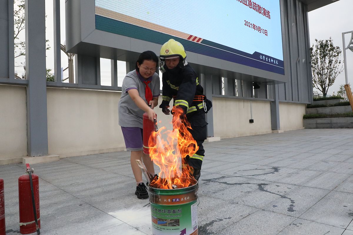 四川仪表工业学校电子技术应用专业怎么样？优势、劣势及发展方向