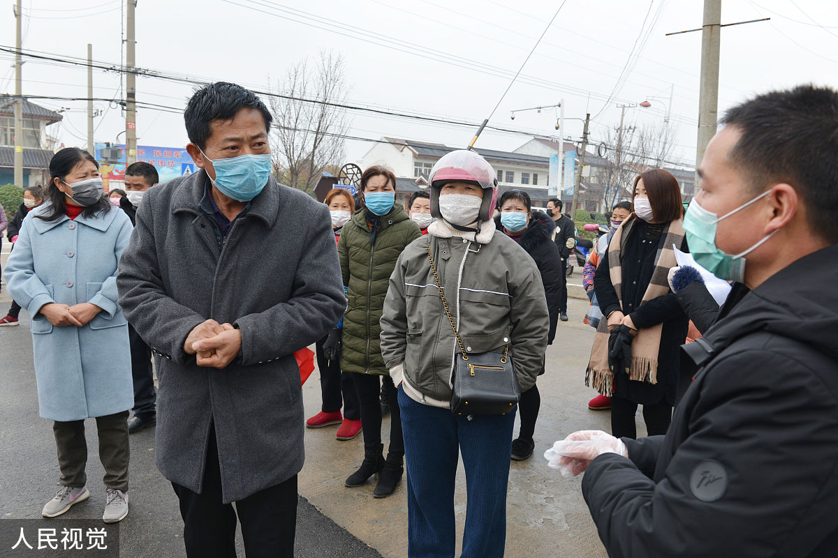 中小学作文中的网络用语问题：影响表达、风格和语言习惯