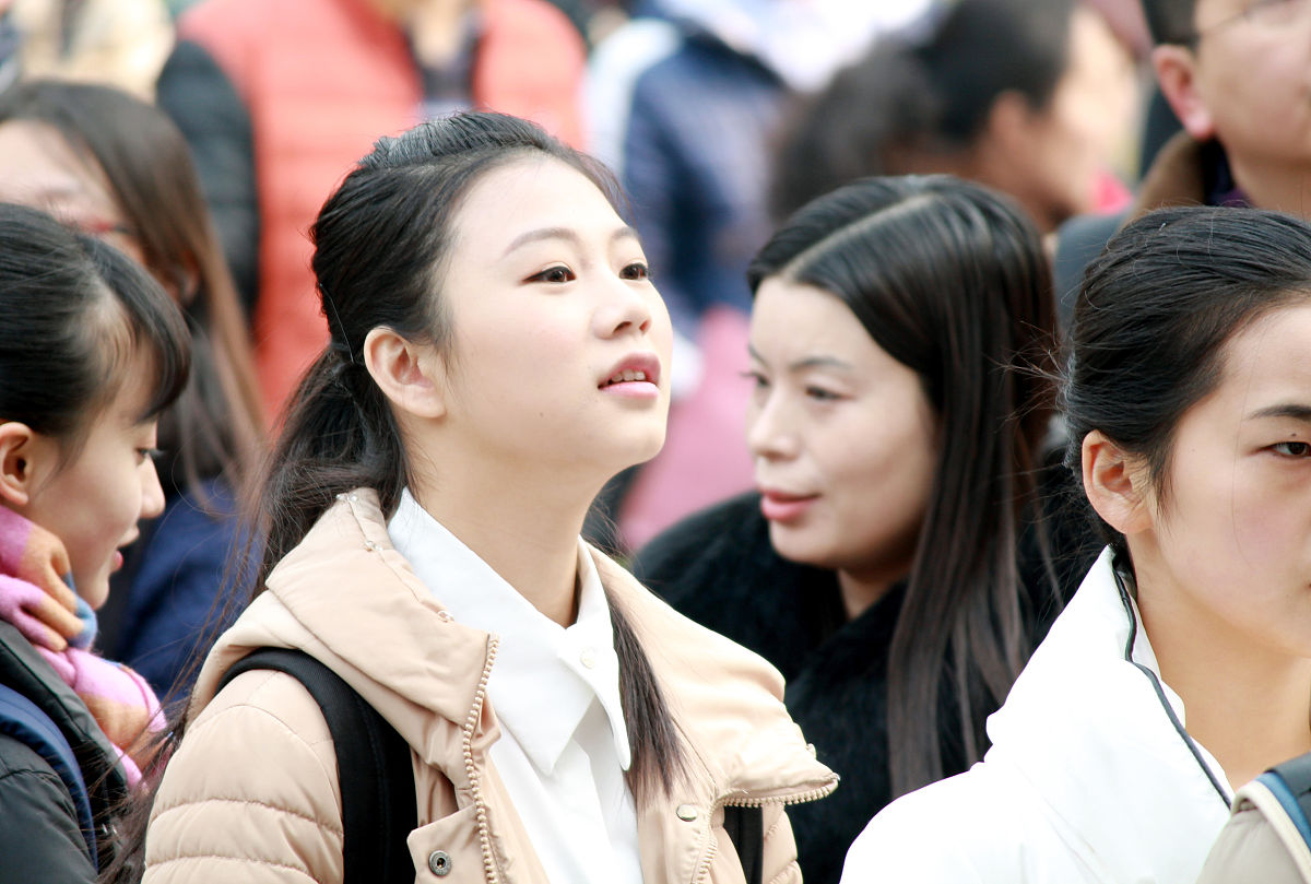 成都女生初中毕业学什么技术好就业前景广？