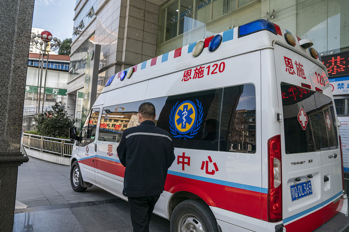 急救需求：自己送医还是等救护车？