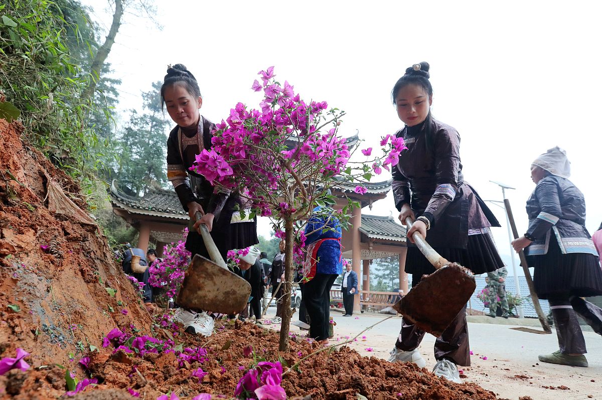 盘州市职业技术学校2019年招生专业及信息汇总 - 培养高素质技术人才