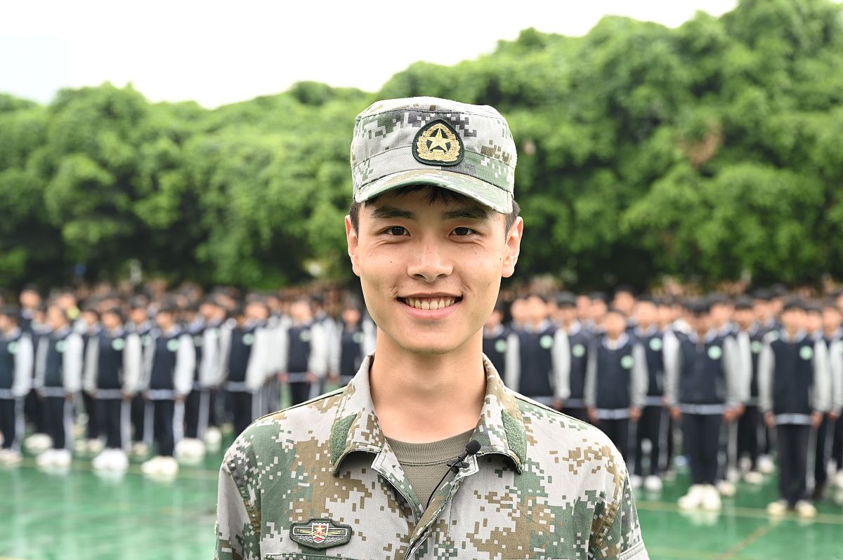 军训方队考核入场词