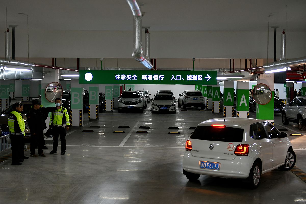 贵阳市工业职业学校管理制度解析：从学生安全到教师管理