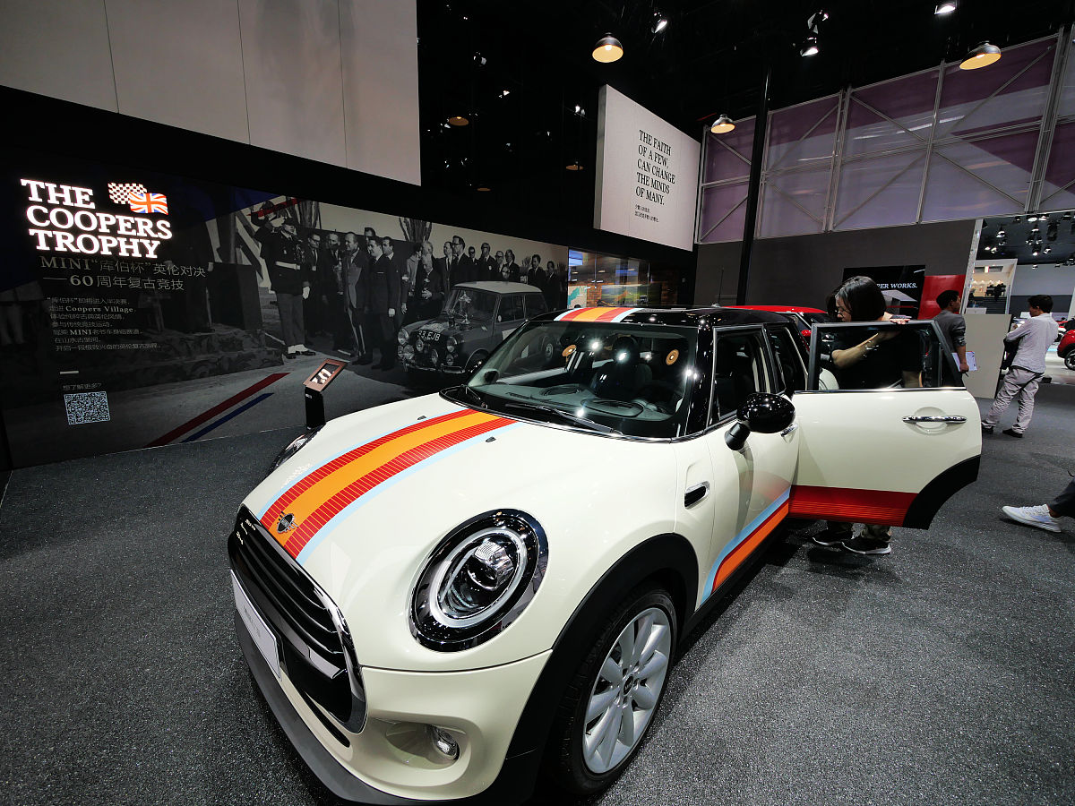 宝马mini中国系列在售车展演上给外国人冰淇淋不给本国人这个事情怎么做公关