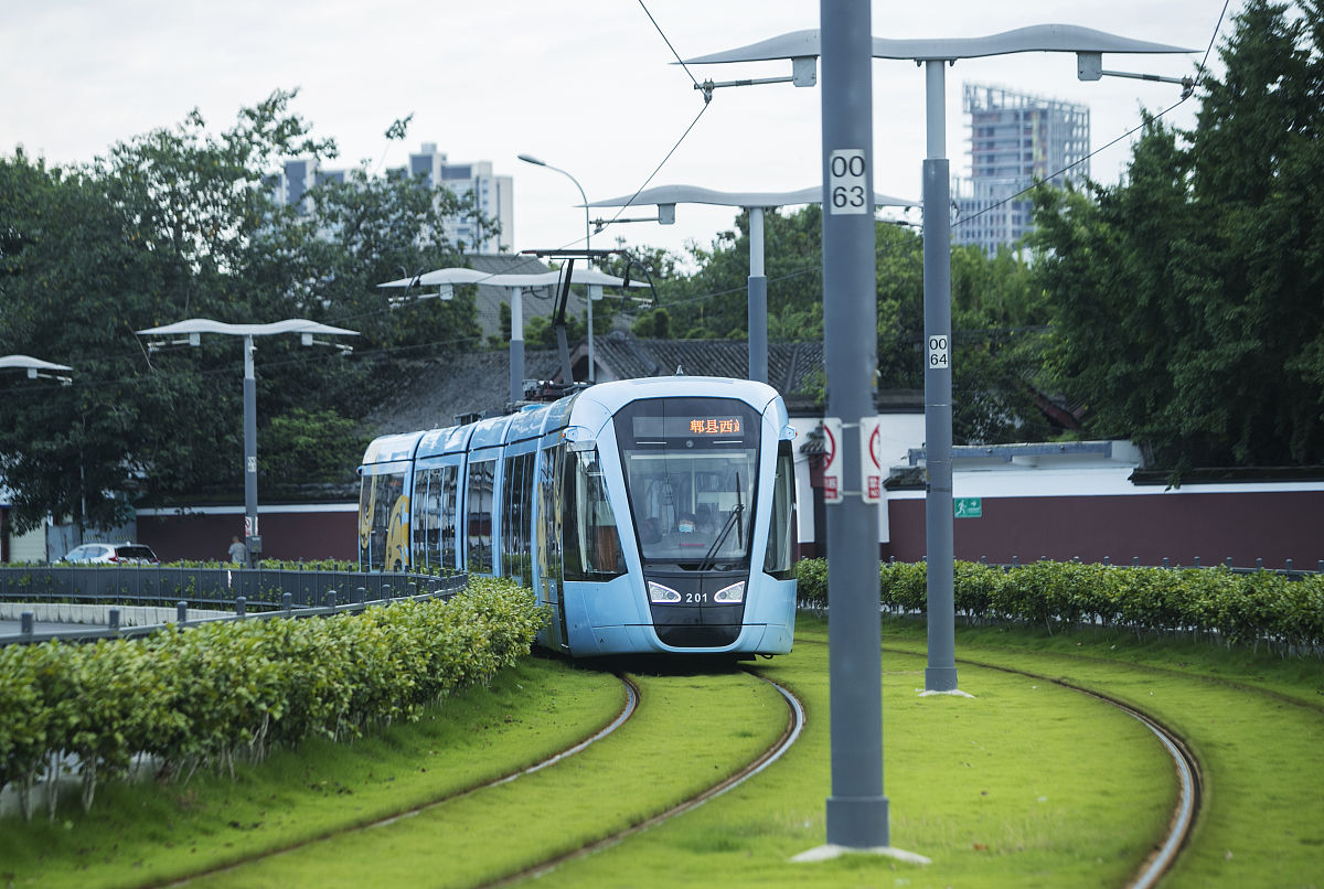 2018成都市郫都区第一中学录取分数_外地招生